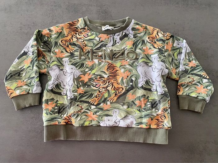 Sweat-shirt kaki avec tigres et éléphants Kenzo taille 6 ans/116 cm