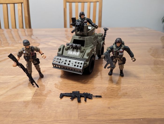 Lot 8 militaire
Bon état - photo numéro 2