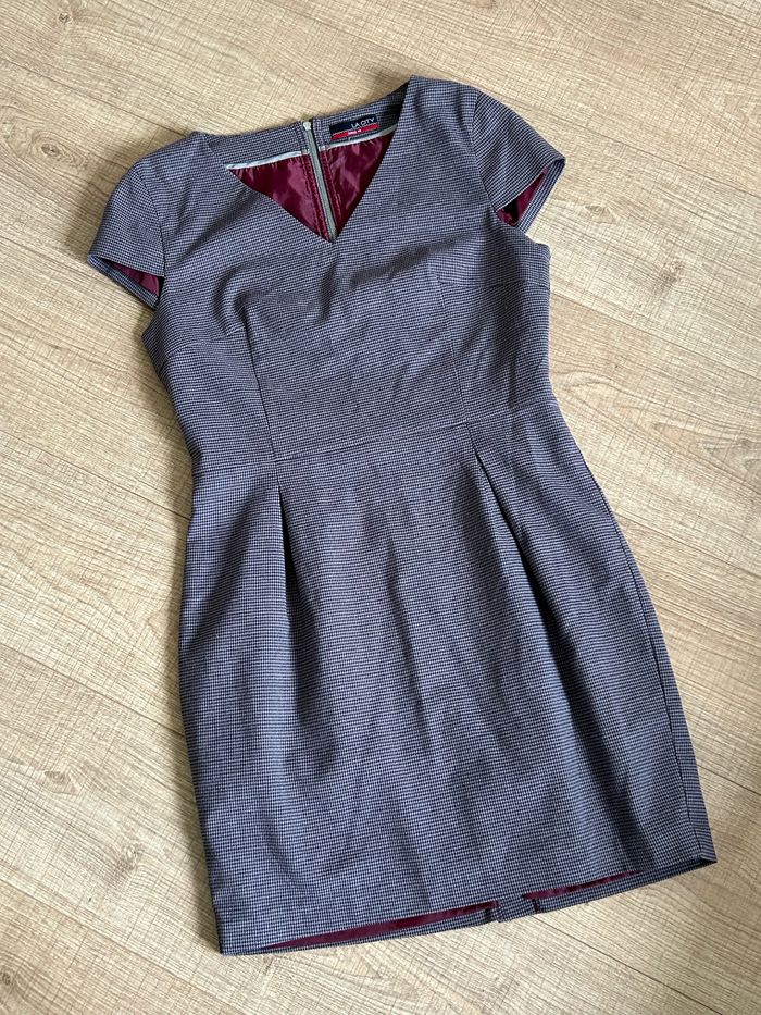 Robe pied de poule à manches courtes La City taille 40 TBE - photo numéro 7