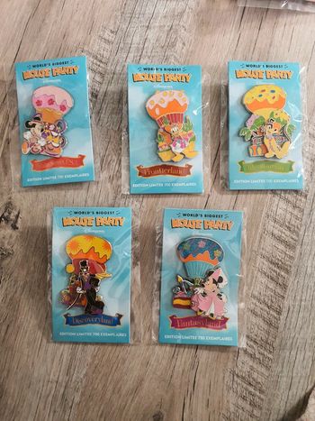 5 pins world's biggest mouse party édition limitée 700 exemplaires