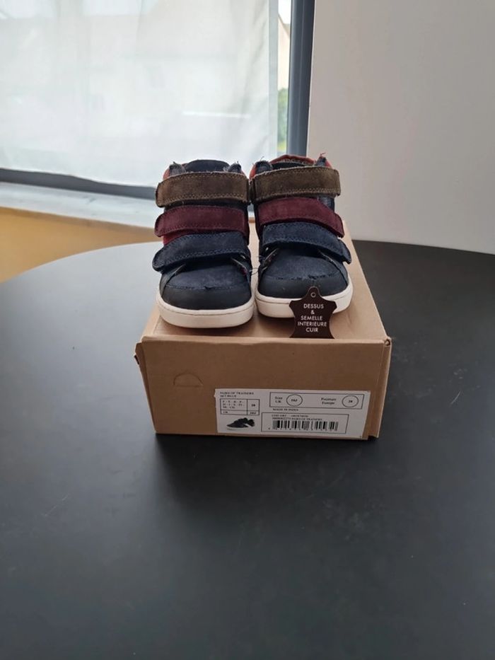 Baskets tout cuir véritable pointure 28