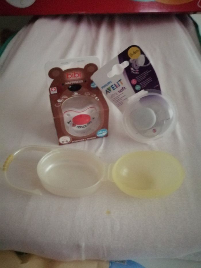 Tétine et protège tétine - photo numéro 2