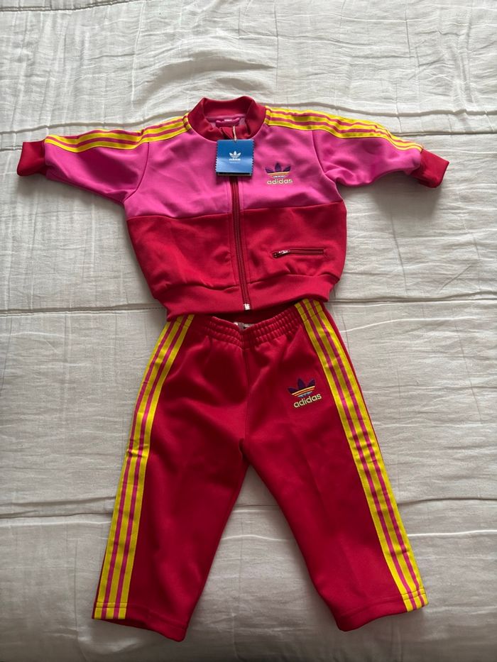 Ensemble adidas 18 mois