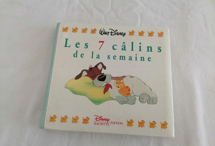 Livre les 7 câlins de la semaine disney - photo numéro 2