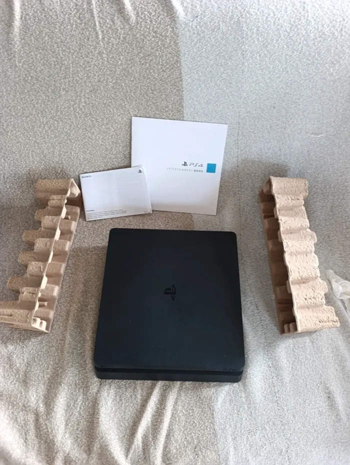 PS4 slim édition FIFA 19 - photo numéro 2