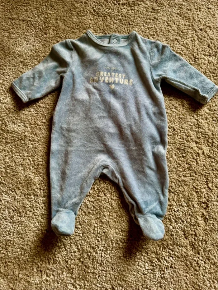 Pyjama, dors bien en velours, une pièce
