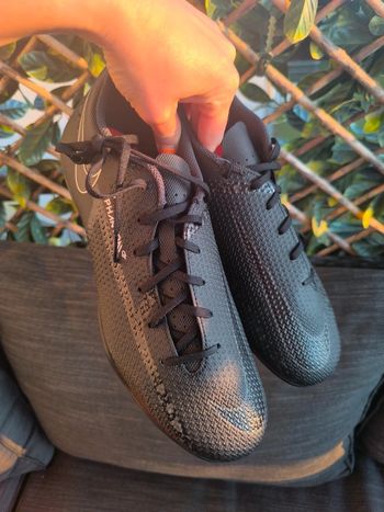 Crampon de foot , chaussure de foot , taille 41 , neuve