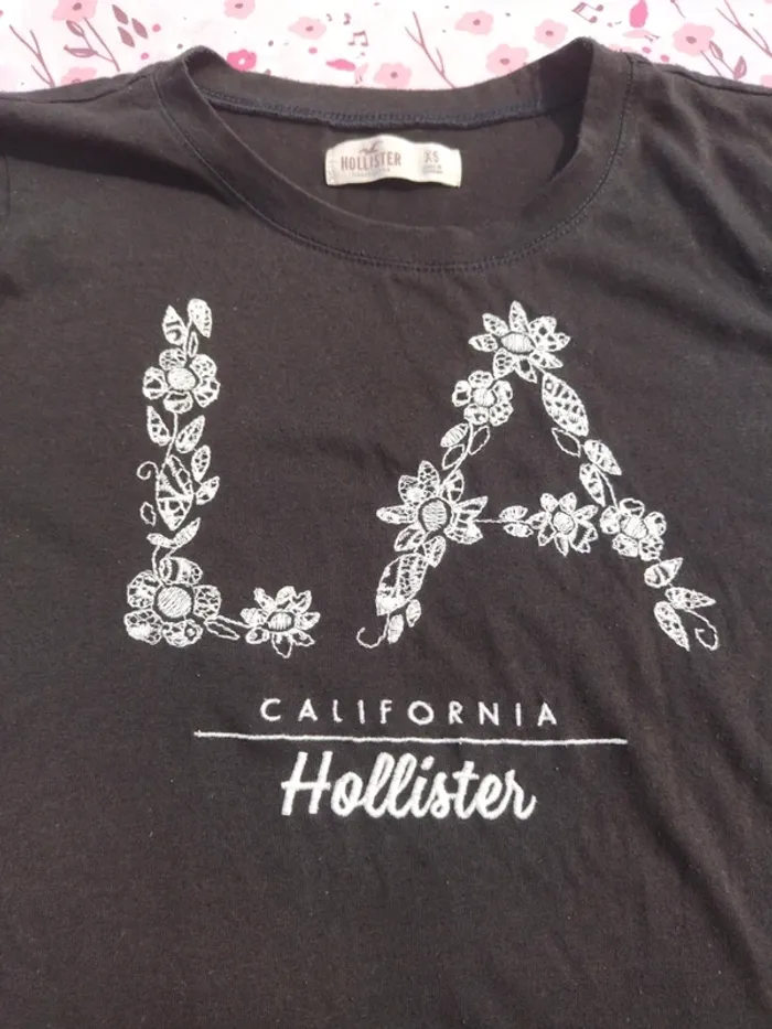 Tee-shirt Hollister XS noir et blanc - photo numéro 3