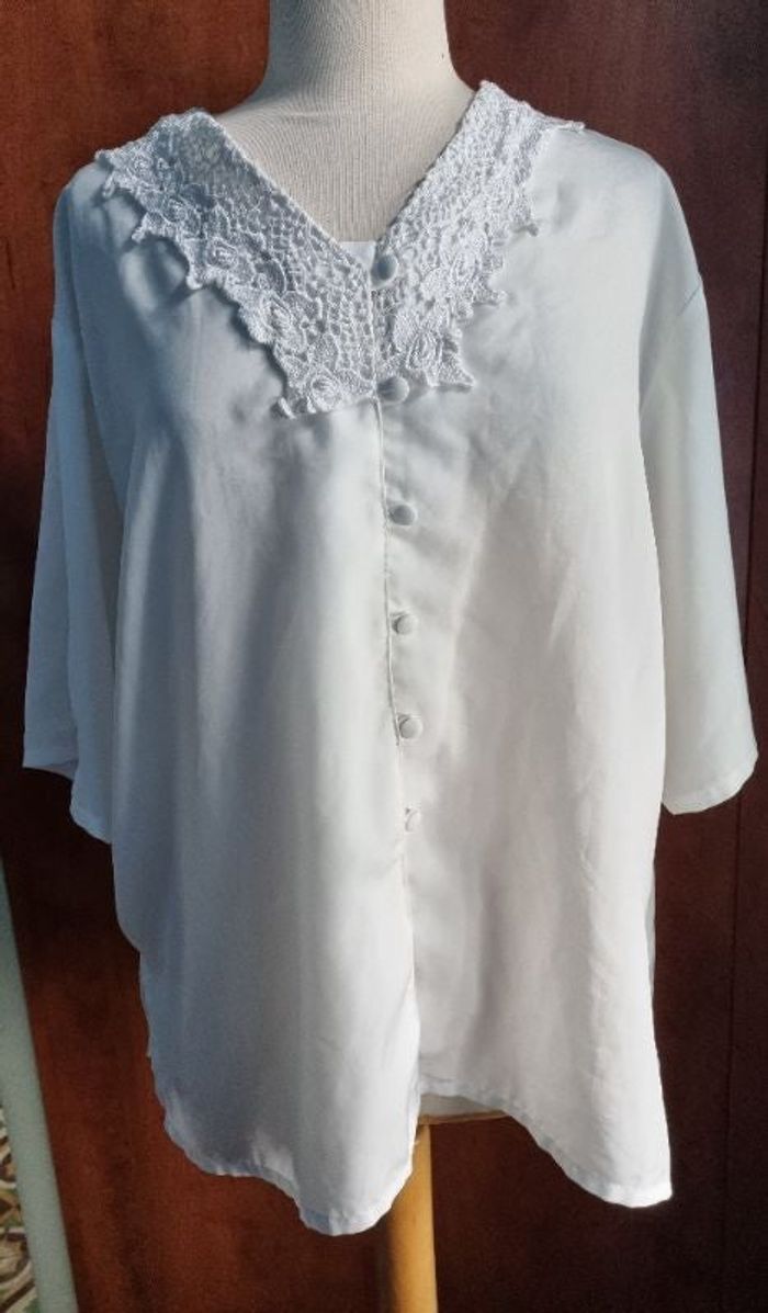 Chemise blanc cassé a dentelle femme - photo numéro 1