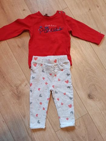 Ensemble pantalon et t-shirt manches longues