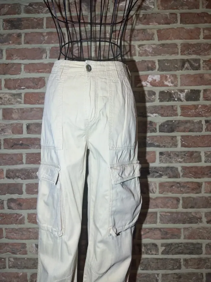 Jeans beige cargo Bershka Taille 32/XXS