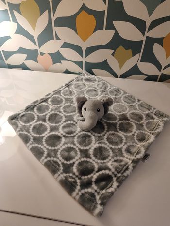 Doudou plat éléphant hb
