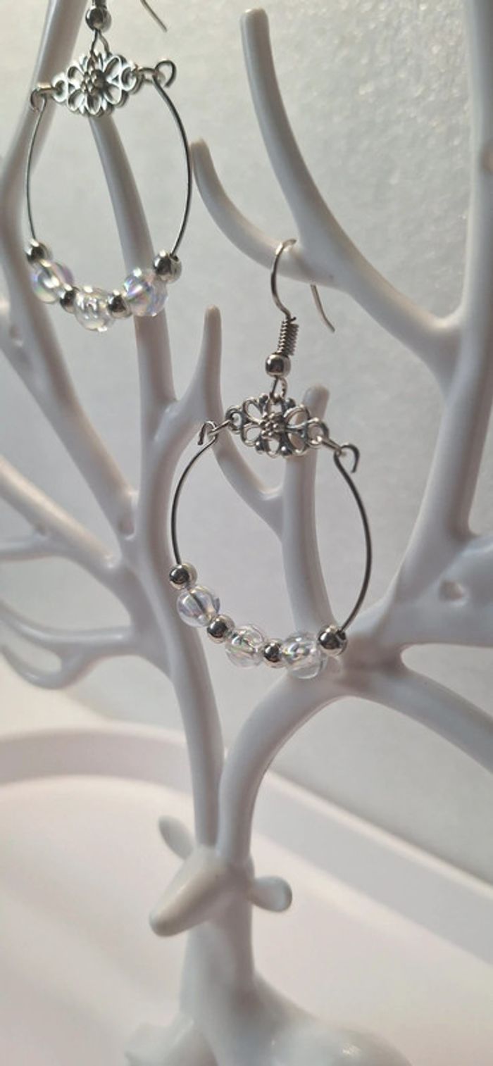 Petites paires de boucles d’oreilles faites main - photo numéro 5