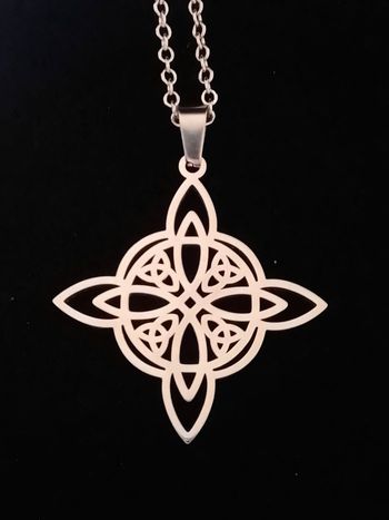 Chaîne + pendentif celtique