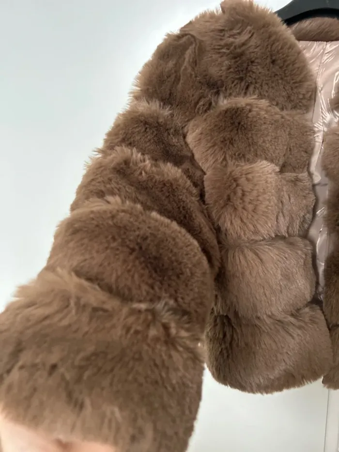 Veste en fourrure - photo numéro 2