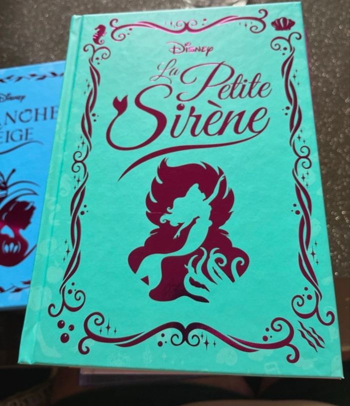 9 Livres Disney et 1 bloc note - photo numéro 3