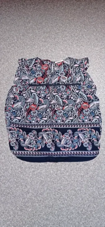 Camaieu blouse taille 36
Comme neuve peu portée