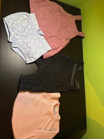 Lots vêtements 1 mois 