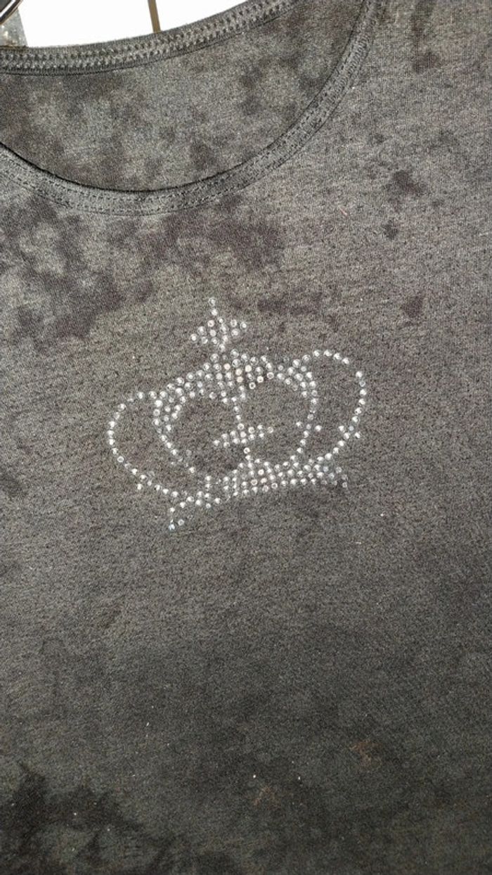 Tshirt noir effet délavé couronne strass Taille 6 ans - photo numéro 2