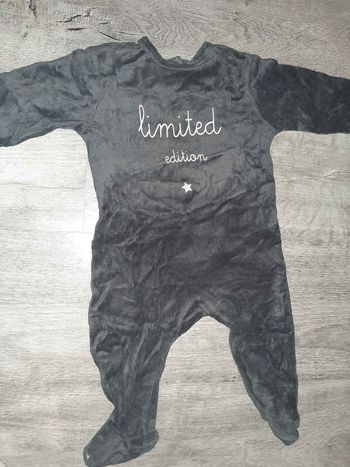 Pyjama 6 mois neuf