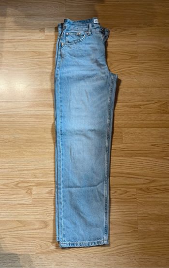 Jean bershka bleu droit
