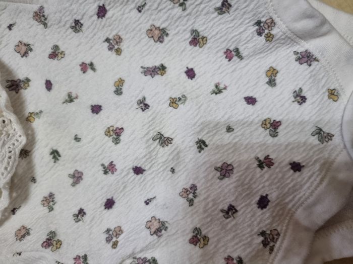 11 Body à fleurs Primark 1 mois - photo numéro 2