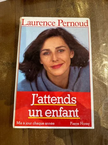 Livre, j’attends un enfant