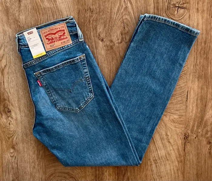 Jean/pantalon bleu Levi's 511 pour homme, taille : W 28 L 32 (38 taille française) - photo numéro 2