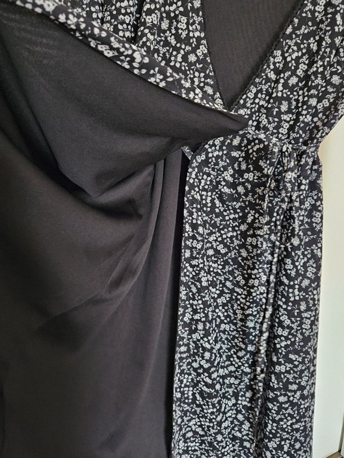 Robe portefeuille petites fleurs 🌸  Tally Weijl - photo numéro 6