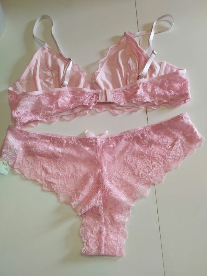 Ensemble sous vêtements / Tanga rose - photo numéro 8