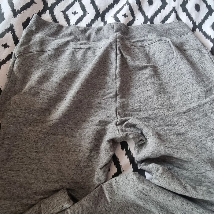 Jogging Décathlon gris xl jamais porté sans étiquette - photo numéro 3