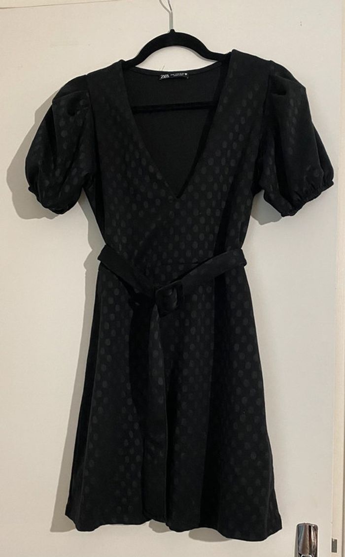Robe Zara Courte Imprimée Polka Avec Ceinture Taille M