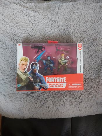 Figurine fornite