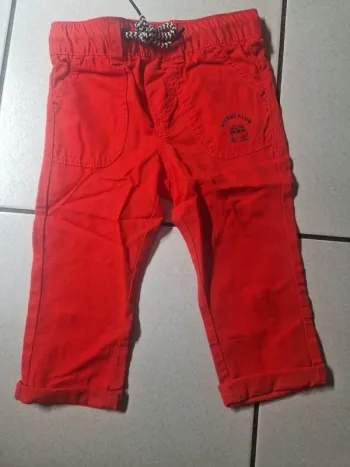 Pantalon rouge