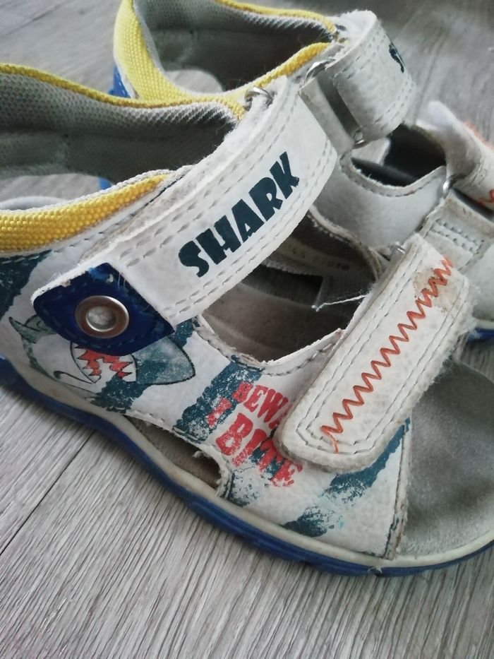 Sandales requins 24 - photo numéro 2