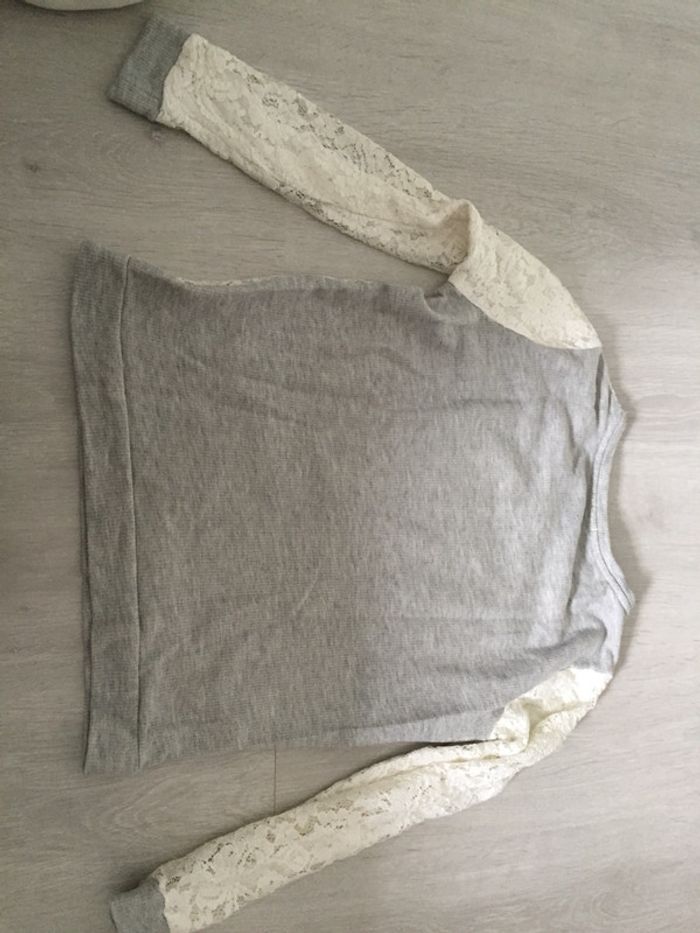 Pull en dentelle - photo numéro 2