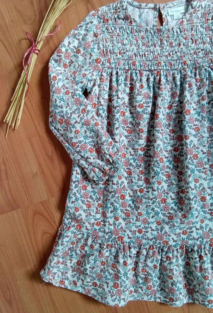 Robe fleurie manches longues Vertbaudet taille 5 ans - photo numéro 5