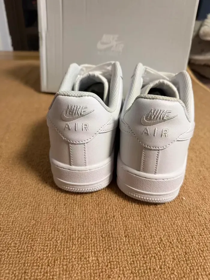 Nike Air Force 1 '07 Triple White - Taille 40 - photo numéro 5