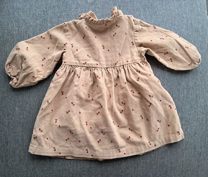 Robe 6 mois - photo numéro 2