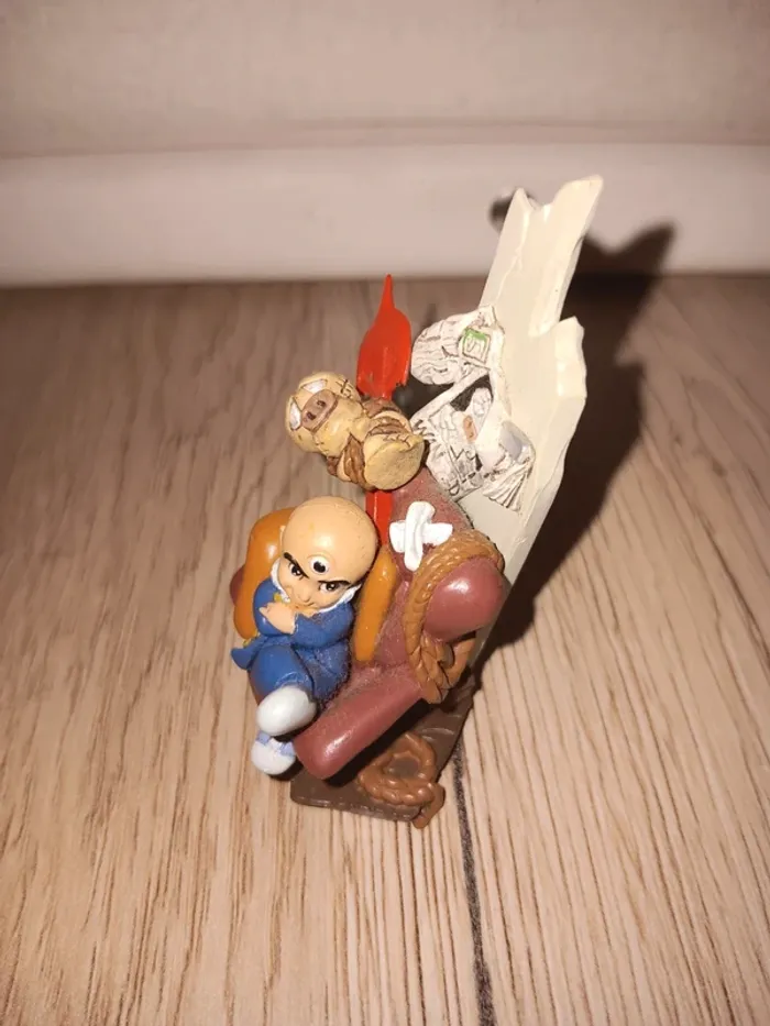 Petite figurine gashapon the three eyed - photo numéro 2