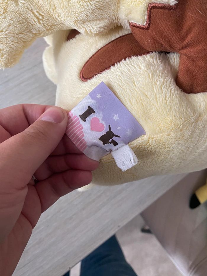 Grande peluche pikachu pastel - photo numéro 6