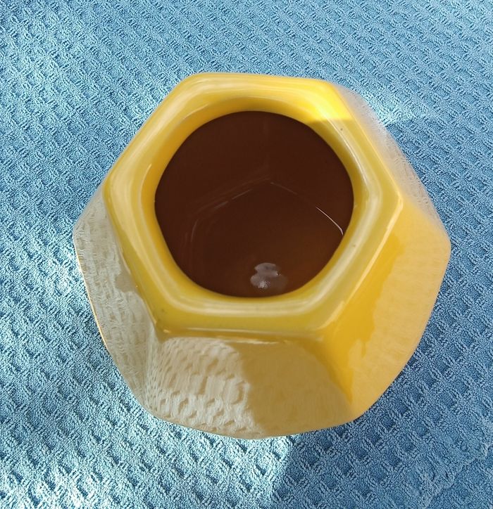 vase jaune