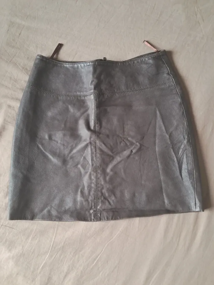 Mini-jupe vintage en cuir de vachette