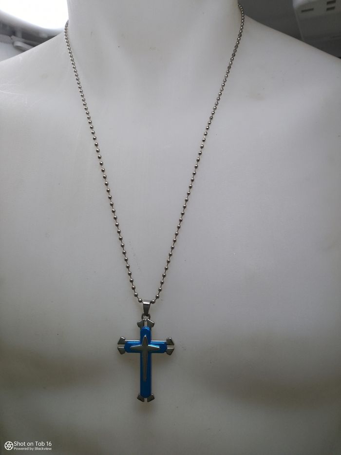 Superbe bijoux collier pour homme