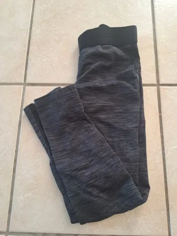 Legging gris foncé 8 ans 👧  taille élastique Domyos en TBE