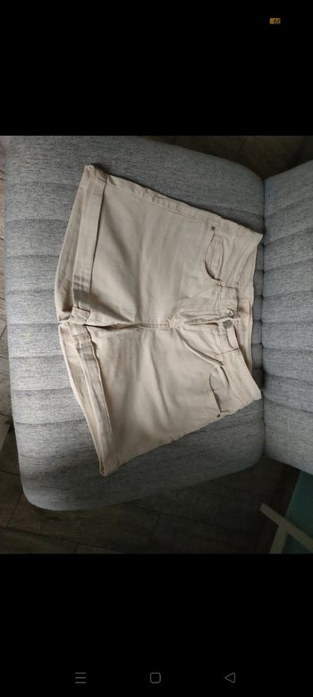 Short beige
