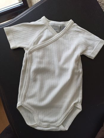 Body blanc  manches courtes Kiabi 3 mois