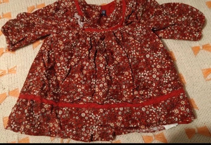 Lot 2 Pièces sergent major- robe fleurie + cardigan rouge - 3 mois (60 cm) - excellent état - photo numéro 8