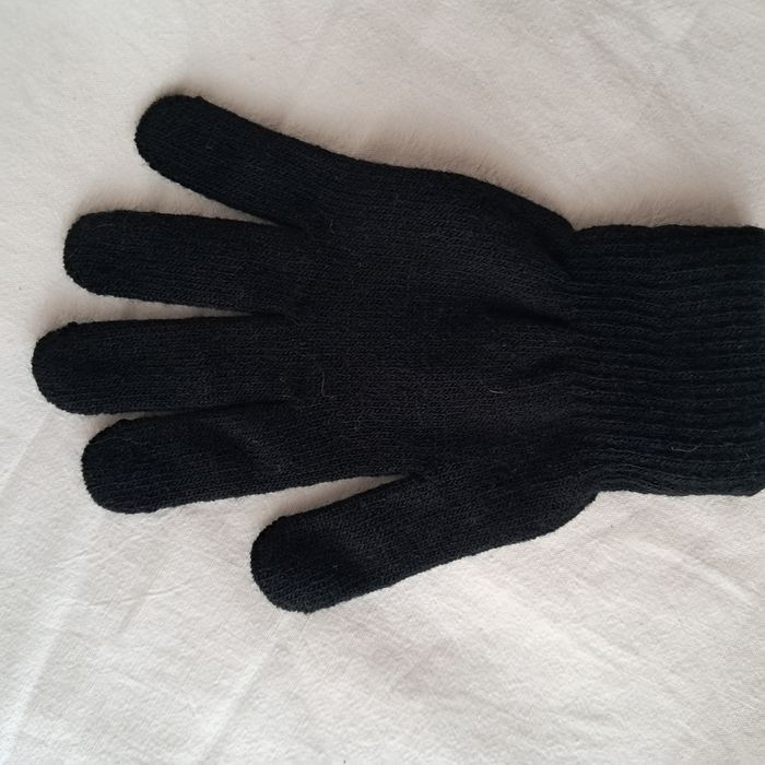 Gants noirs acrylique Taille unique Neufs - photo numéro 2