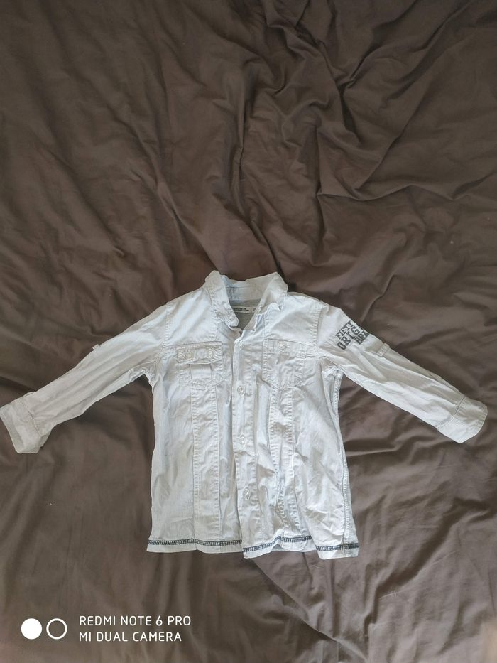 Chemise tape à l'oeil